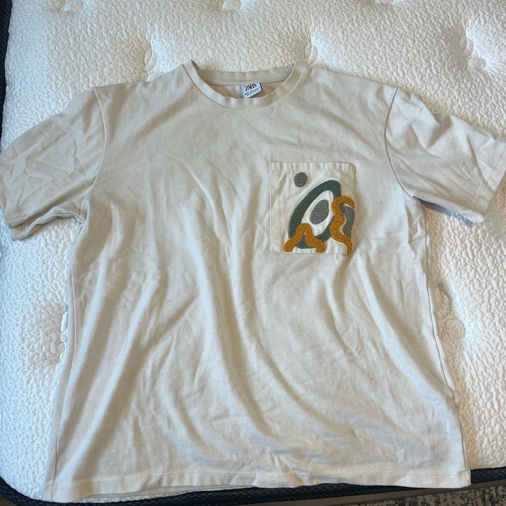 ZARA Cream Graphic Pocket T-Shirt